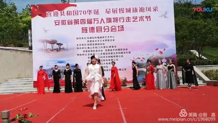 朋友一起出行男士为什么不能主动替女同事拎包？游戏画面